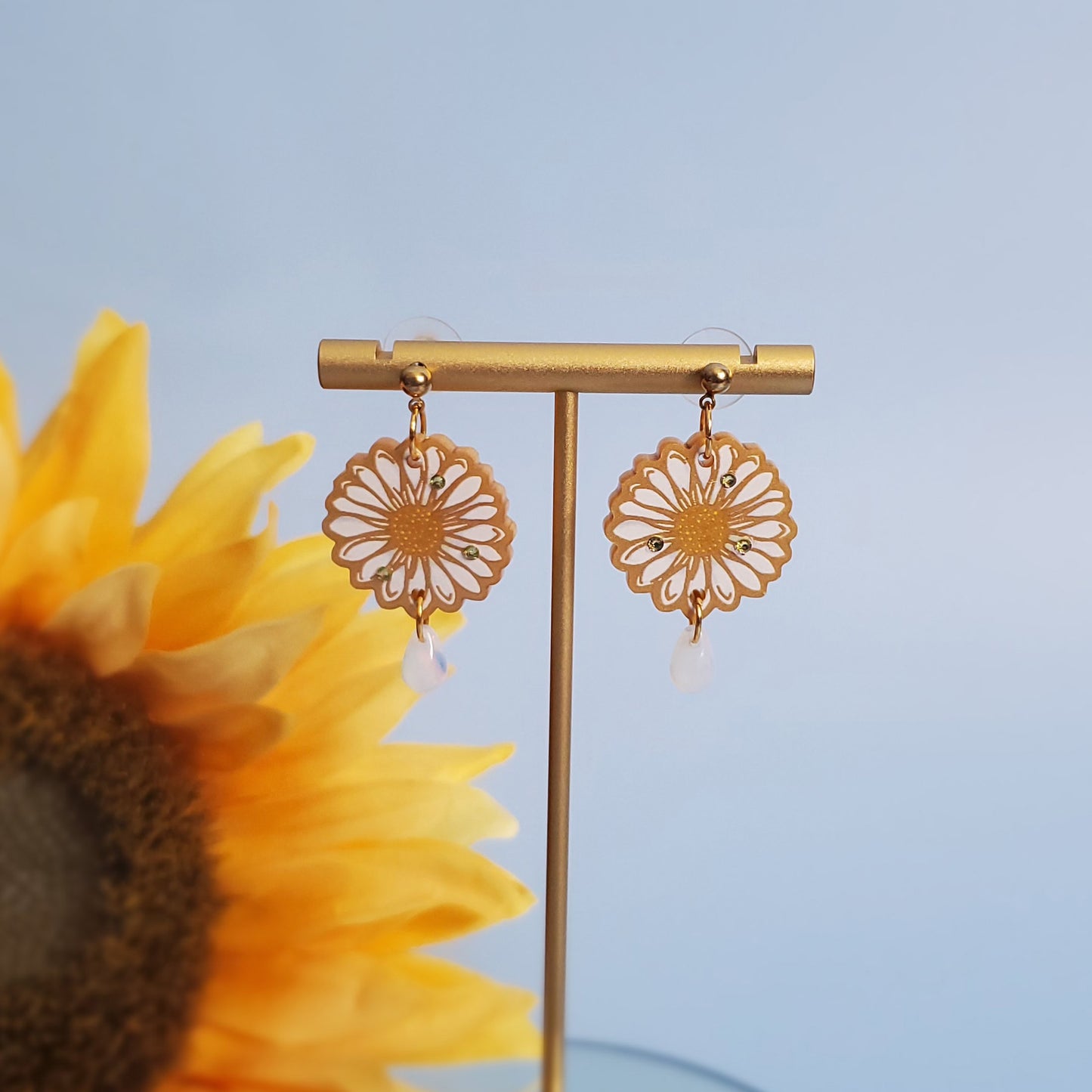 Dainty Daisy Drops